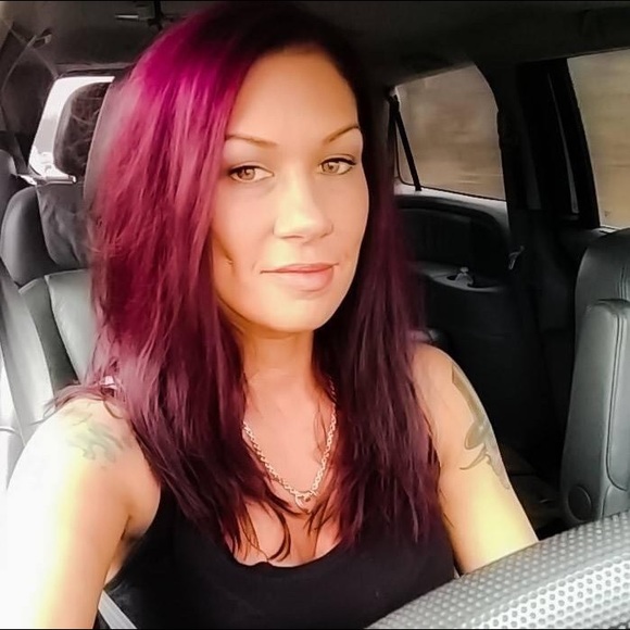 Meet your Posher, Haley - Picture 4 of 4